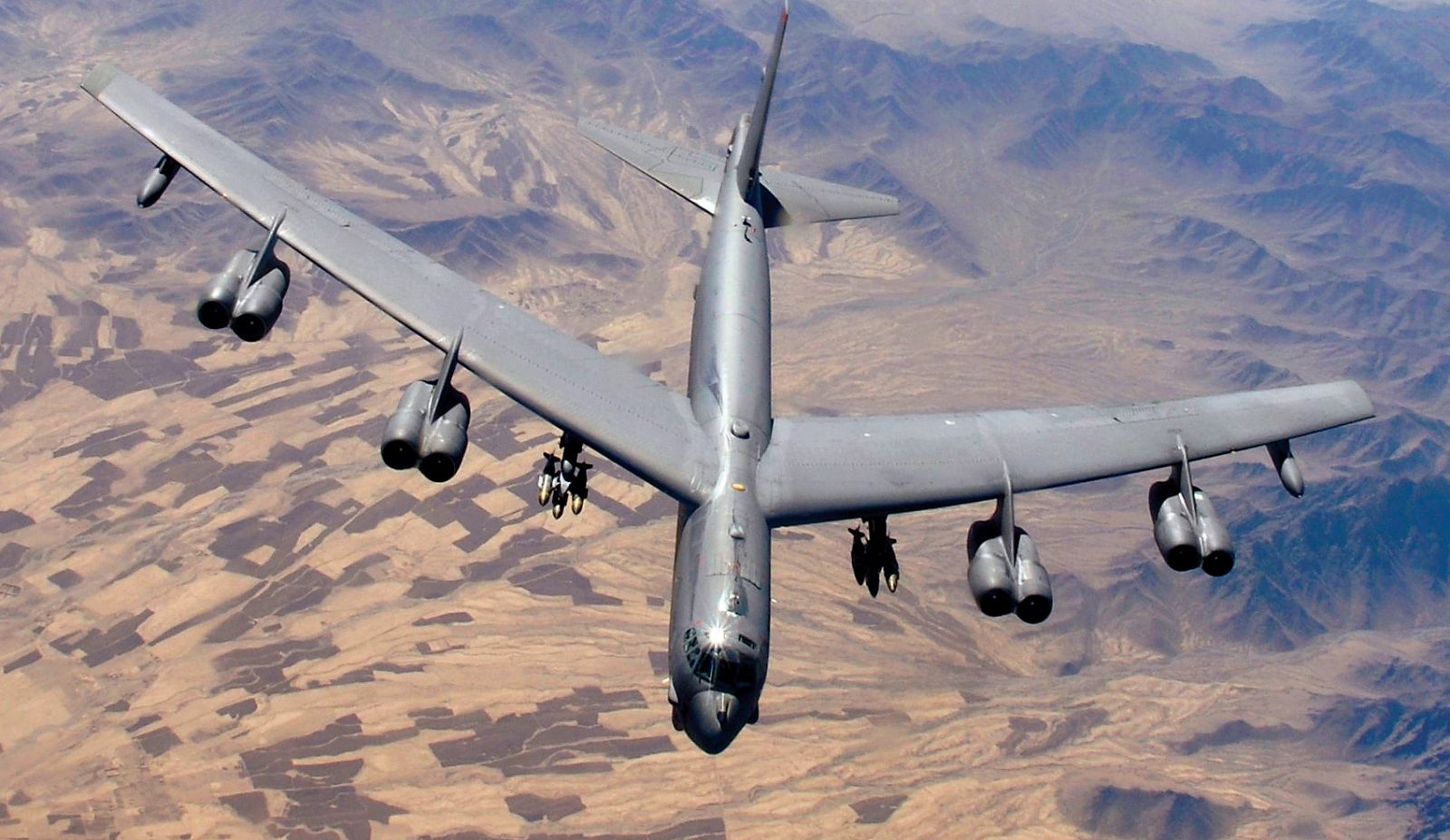Tìm hiểu tên tuổi máy bay Boeing B-52 Stratofortress