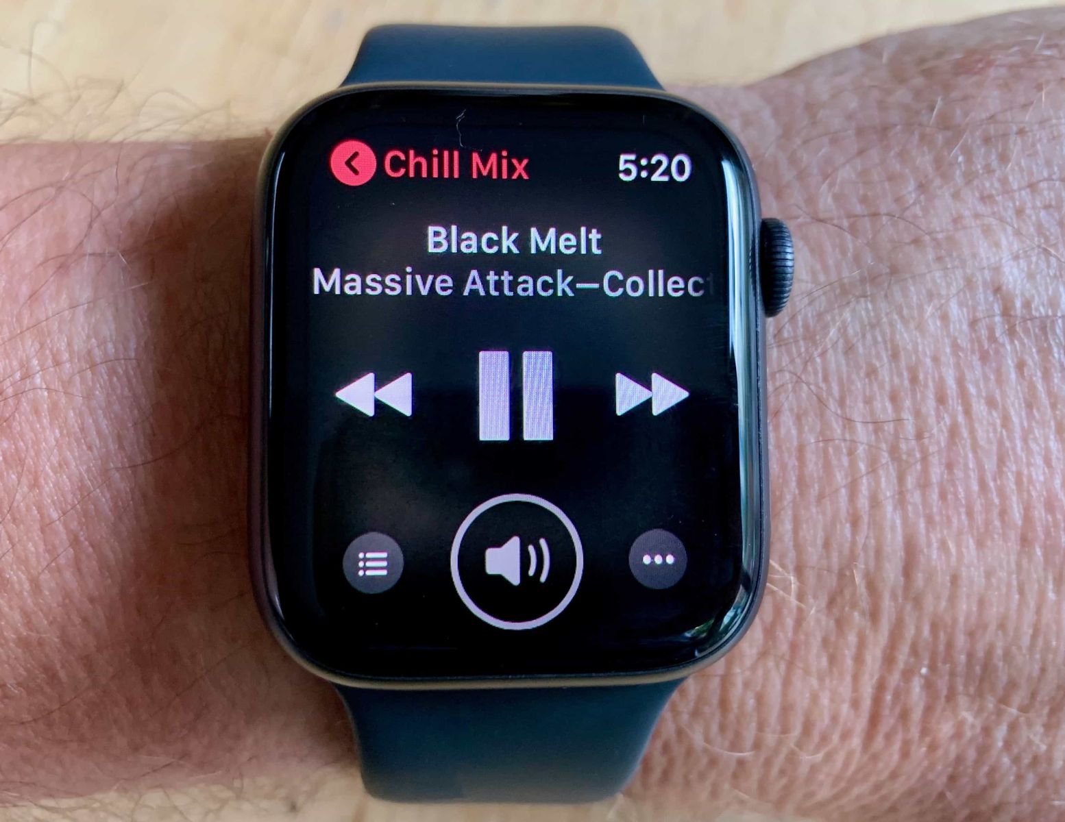 Cách đổi nhạc chuông Apple Watch qua iTunes.