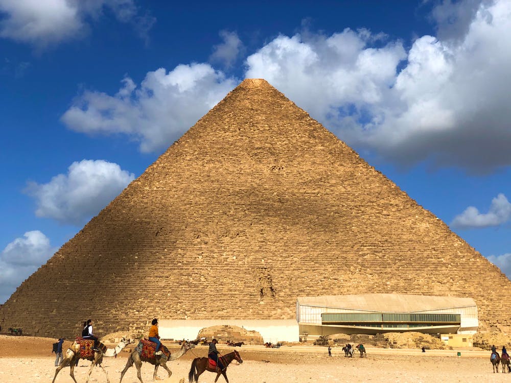 Cấu trúc bí ẩn của kim tự tháp