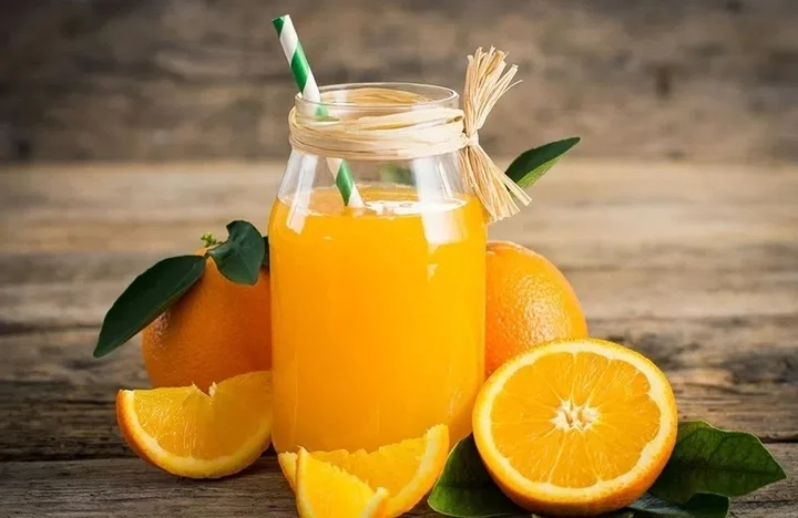 Những nhóm người không nên uống nước cam hằng ngày