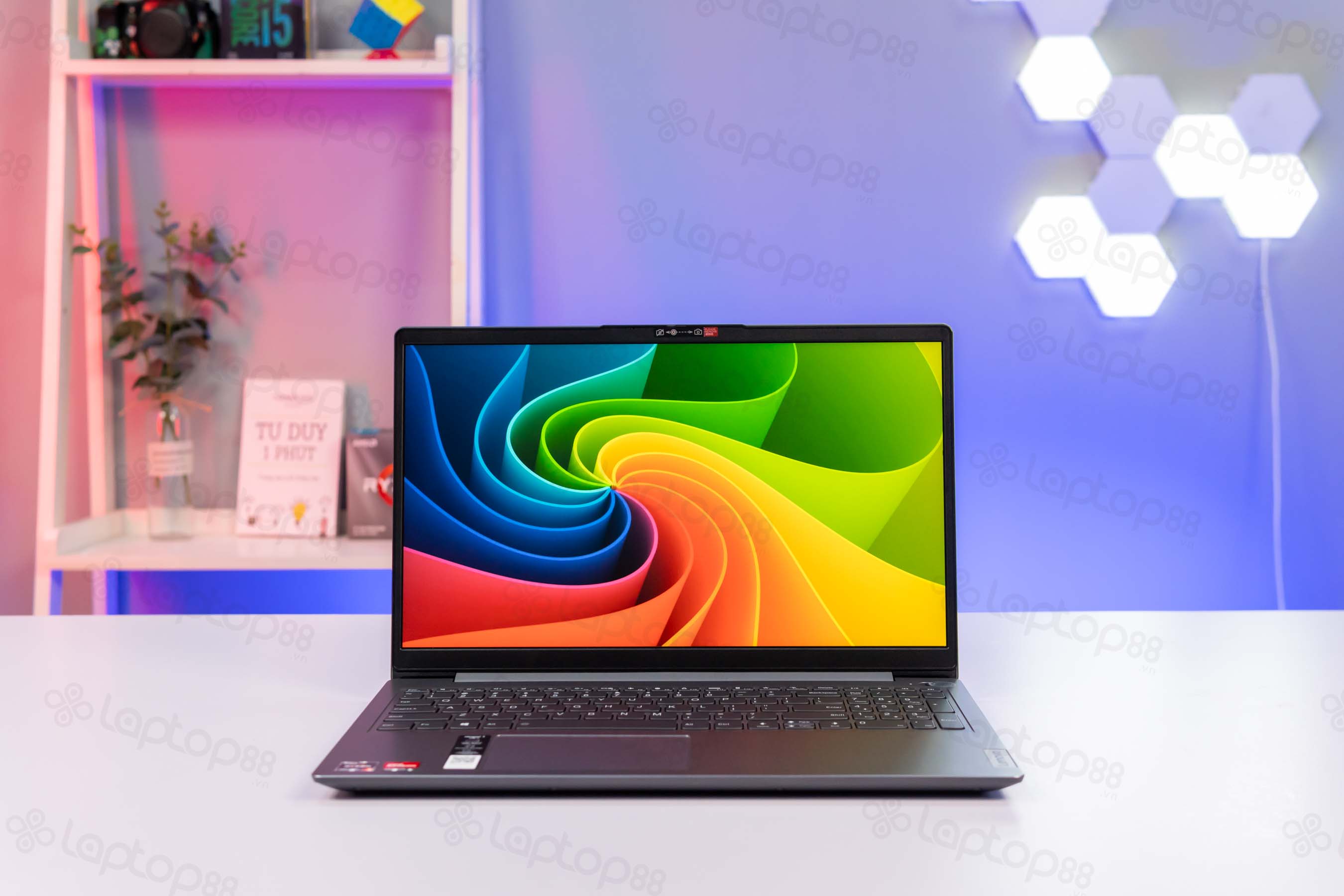 Tại sao laptop mới mua chạy nhanh nhưng chỉ sau một năm bị chậm dần? Nguyên nhân và giải pháp
